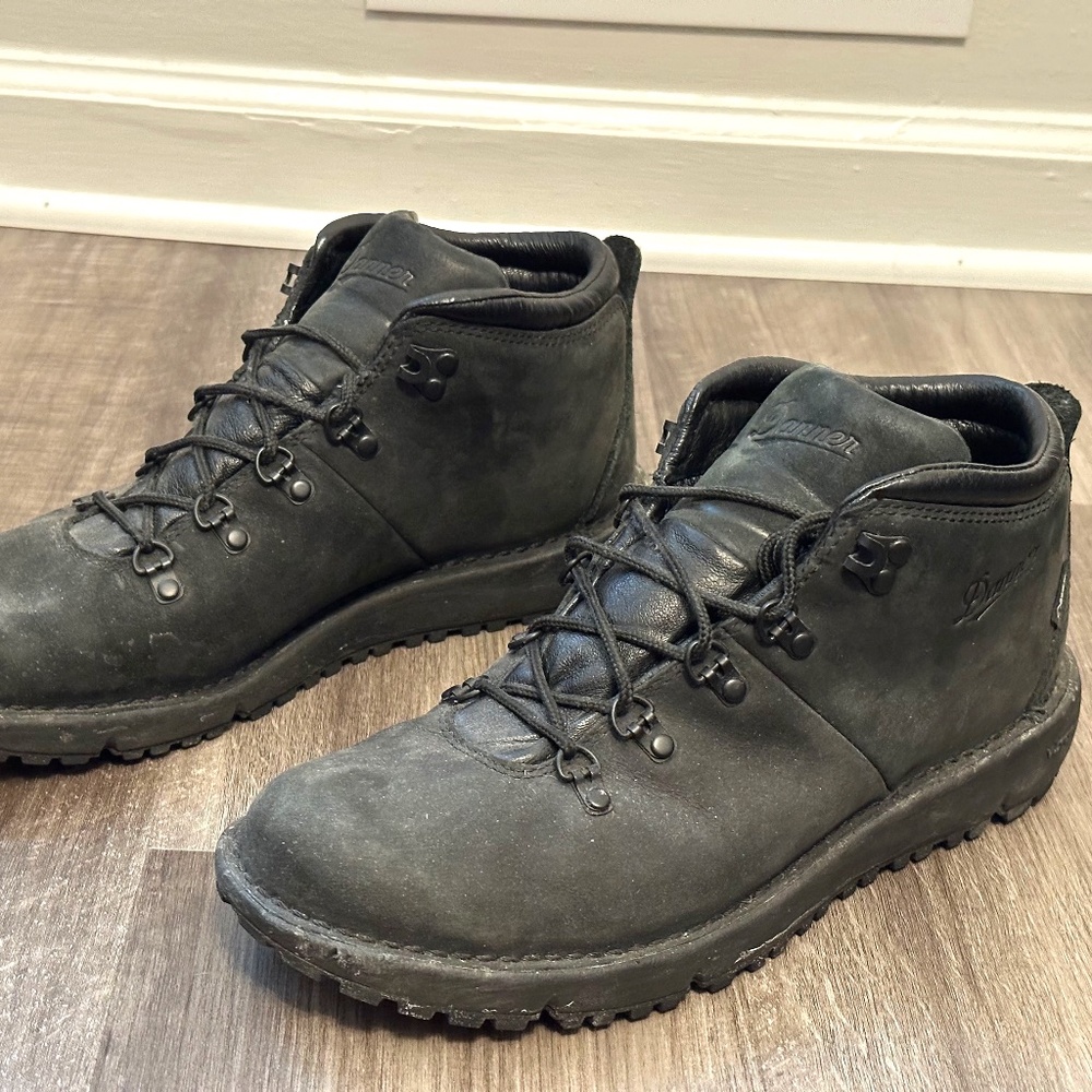 Danner Casual / Hiking Style Gortex Boots